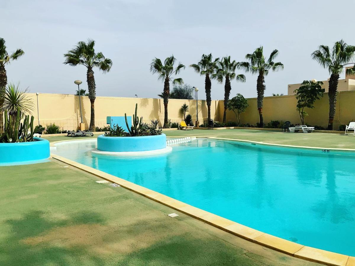 Surf And Chill Bungalow 70 Leilighet Parque Holandes Eksteriør bilde